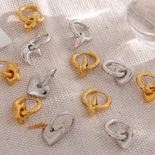 Les joyeuses boucles d'oreille de type anneaux avec pendentif - La Simone Bijoux